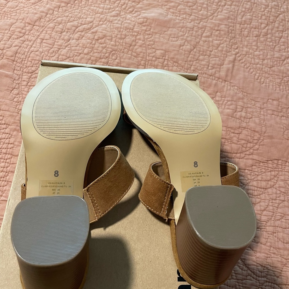 Amazon Essentials Womens Two Two Strap Heeled Sli… - image 4